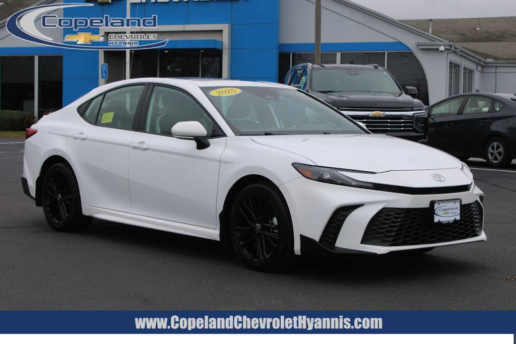 2025 Toyota Camry LE AWD