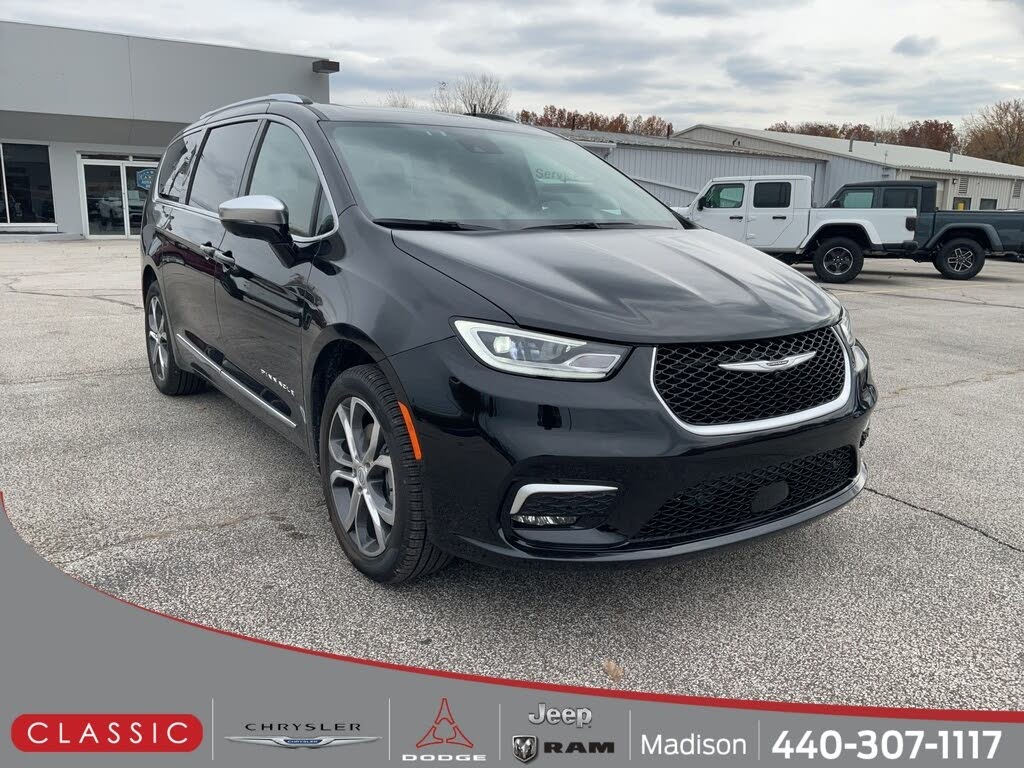 2026 Chrysler Pacifica Pinnacle AWD