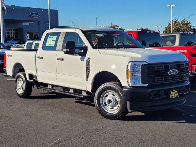 2026 Ford F-350 Super Duty XL Crew Cab 4WD
