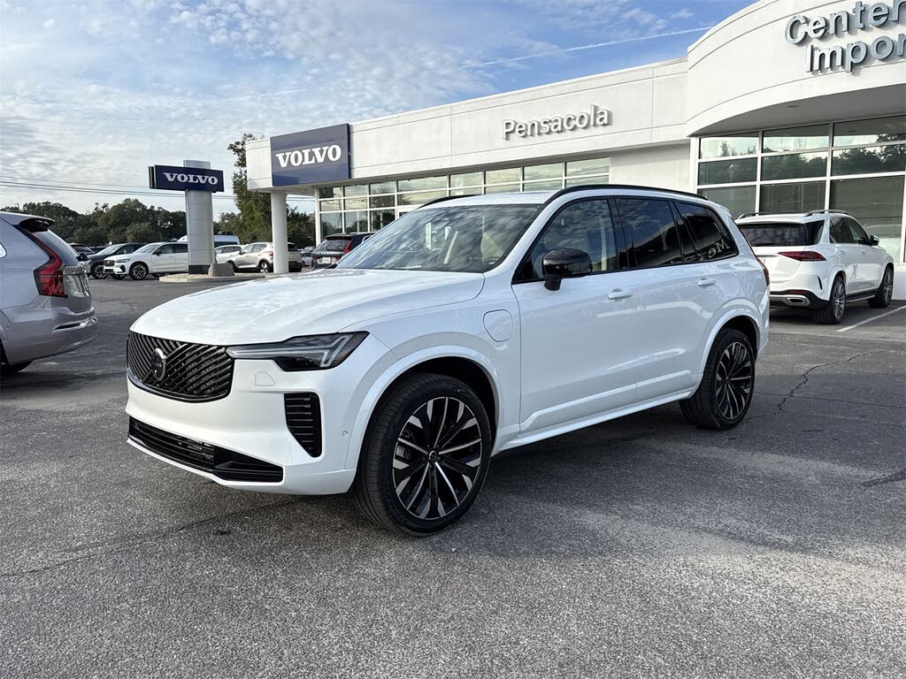 2026 Volvo XC90 B6 Ultra Dark 7-Passenger AWD