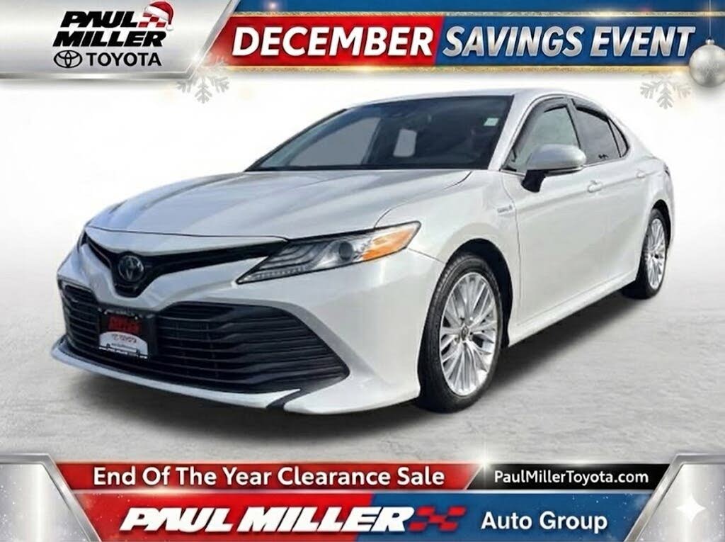 2020 Toyota Camry Hybrid XLE FWD