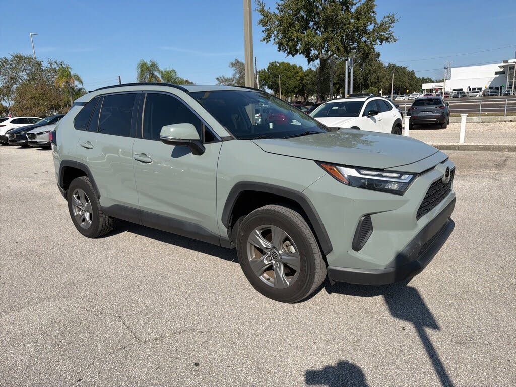 2022 Toyota RAV4 XLE FWD