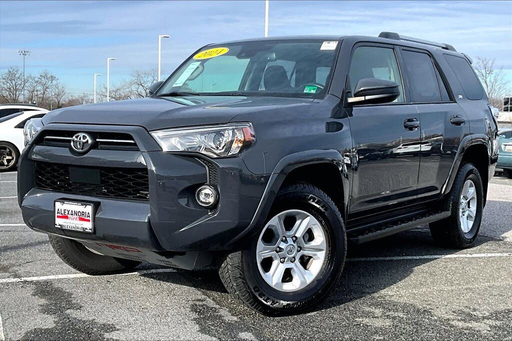 2024 Toyota 4Runner SR5 4WD