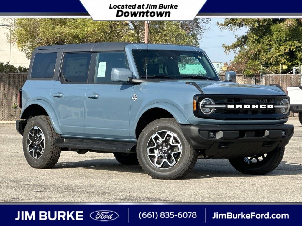 2025 Ford Bronco Outer Banks 4-Door 4WD