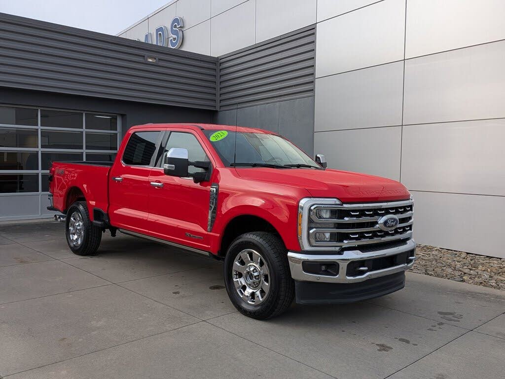 2023 Ford F-250 Super Duty Lariat Crew Cab 4WD