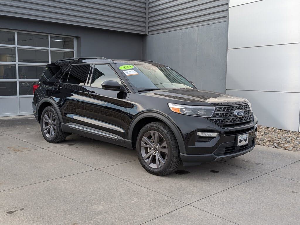 2024 Ford Explorer XLT RWD