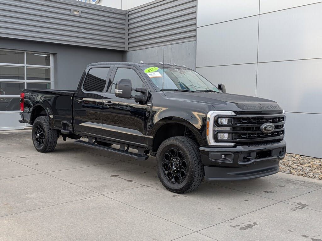 2024 Ford F-350 Super Duty Lariat Crew Cab 4WD