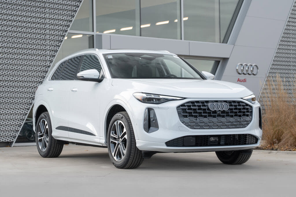 2025 Audi Q5 quattro Premium Plus 40 TFSI