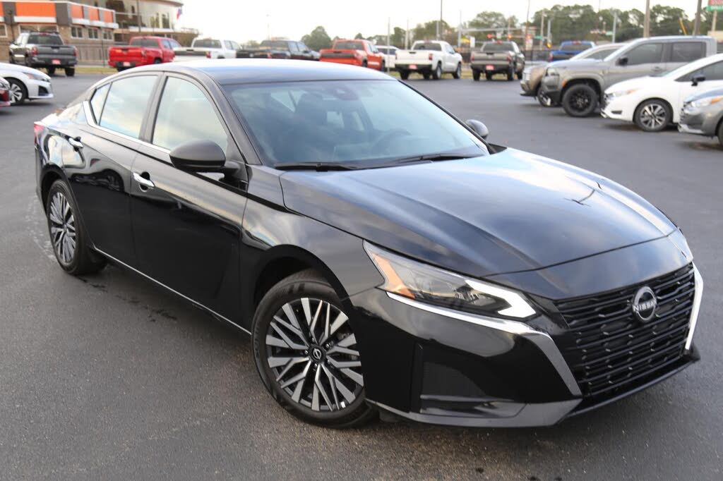 2025 Nissan Altima 2.5 SV FWD