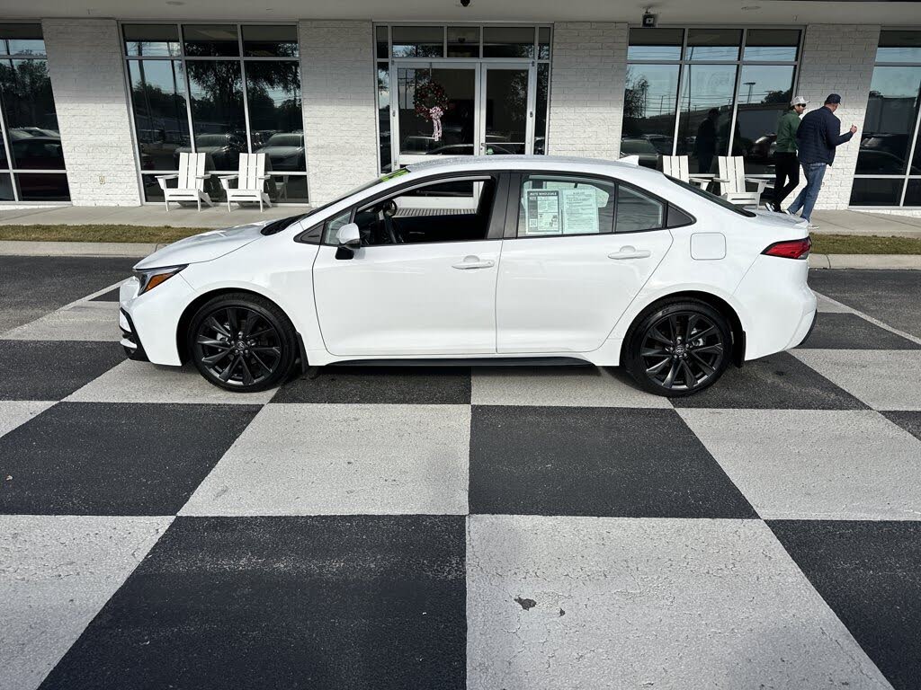 2025 Toyota Corolla SE FWD