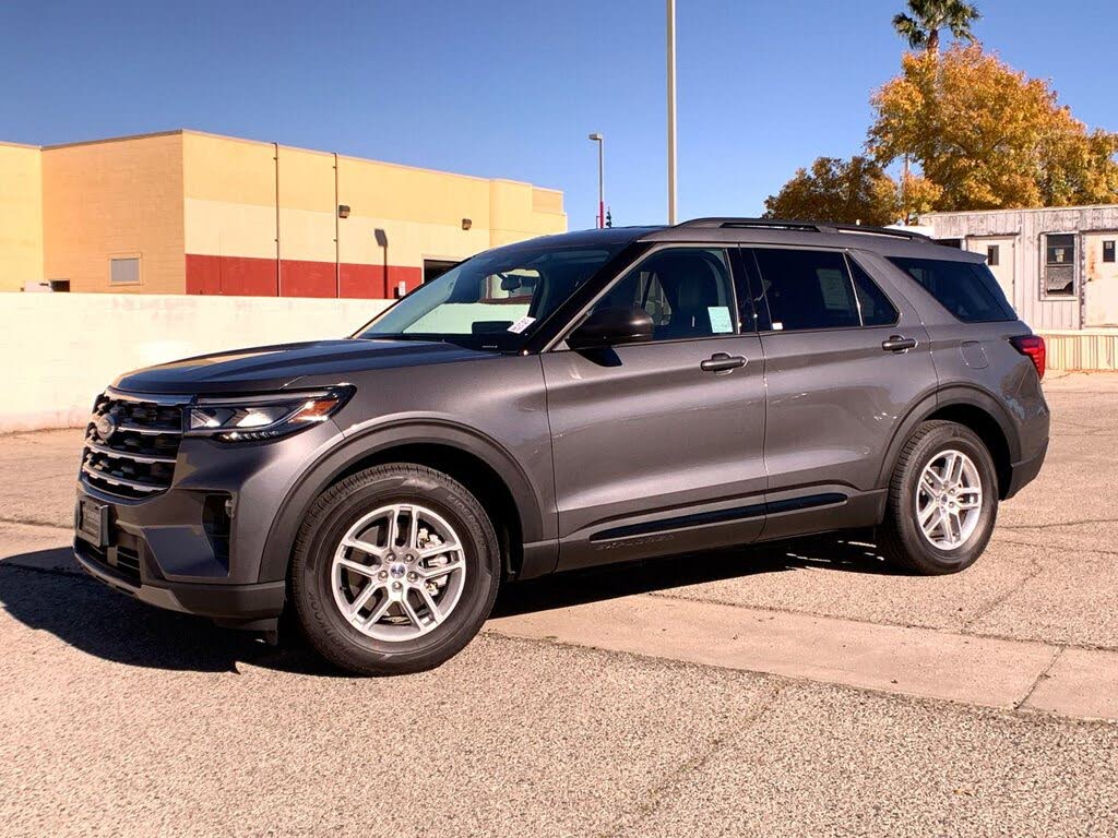 2026 Ford Explorer Active RWD