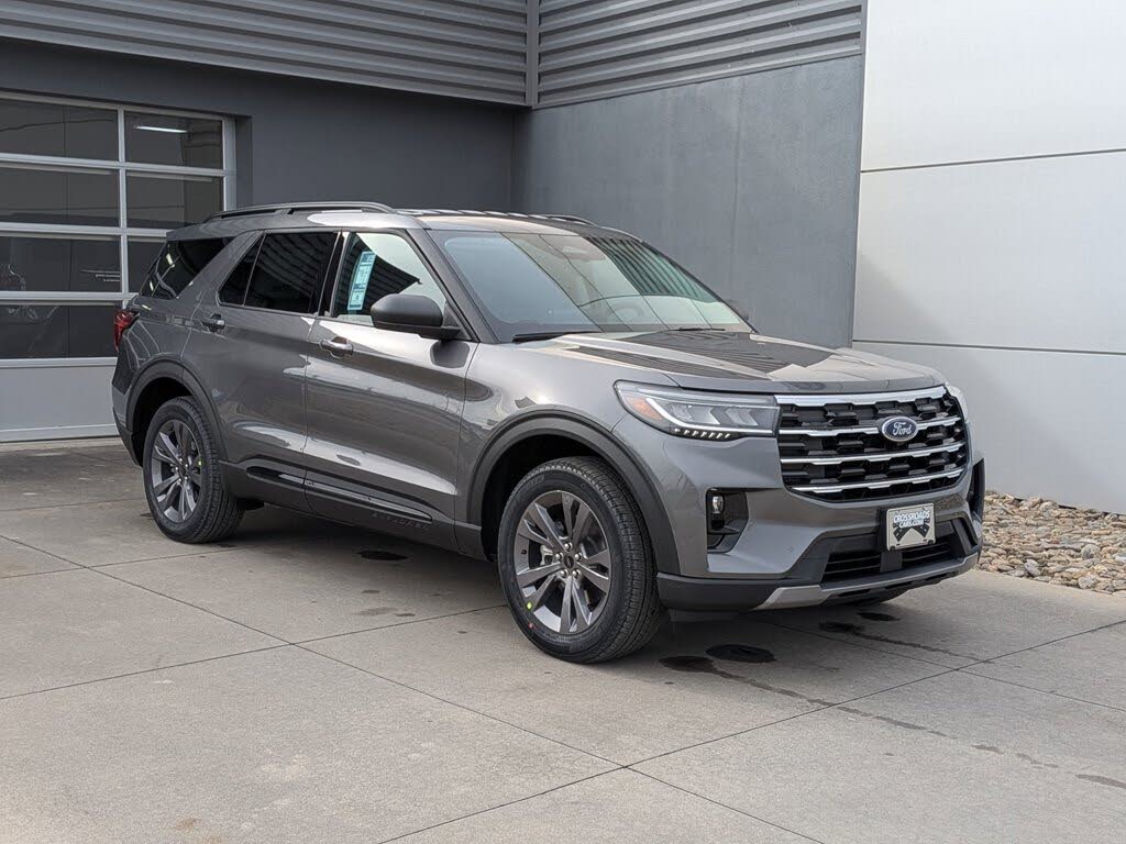 2026 Ford Explorer Active AWD