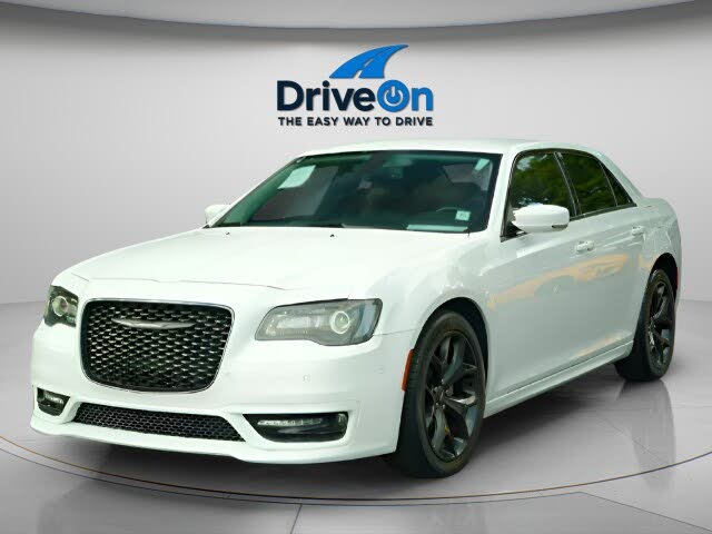 2021 Chrysler 300 Touring RWD