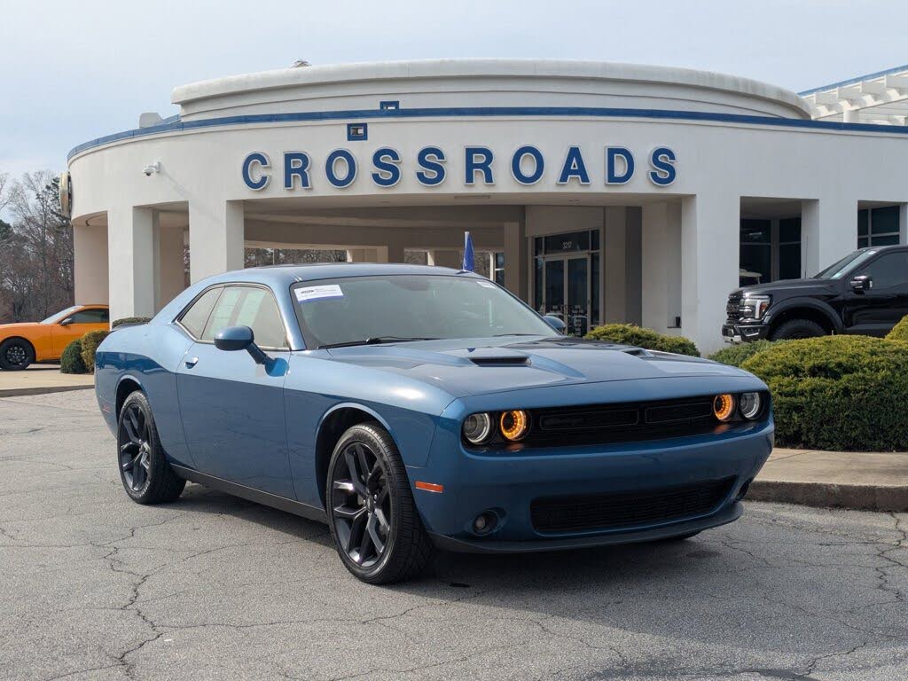 2022 Dodge Challenger SXT RWD