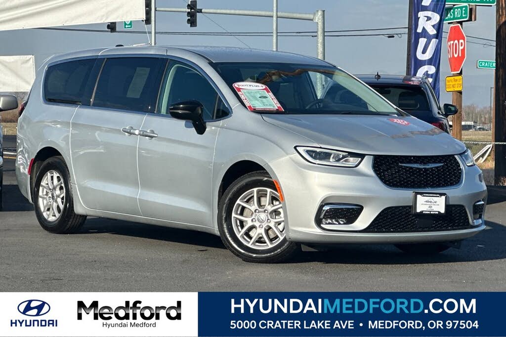 2024 Chrysler Pacifica Touring L FWD