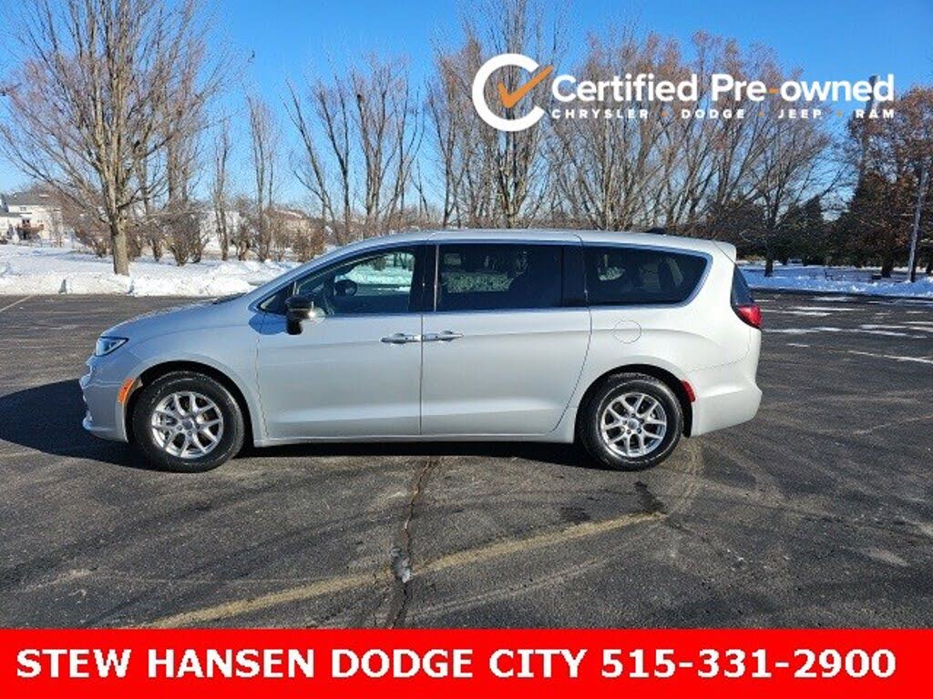 2024 Chrysler Pacifica Touring L FWD