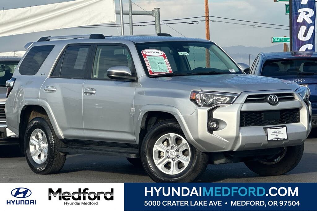 2024 Toyota 4Runner SR5 4WD
