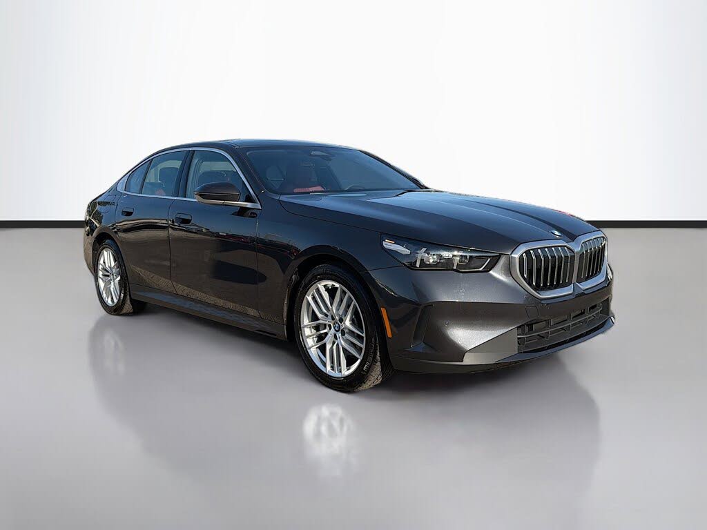 2025 BMW 5 Series 530i RWD