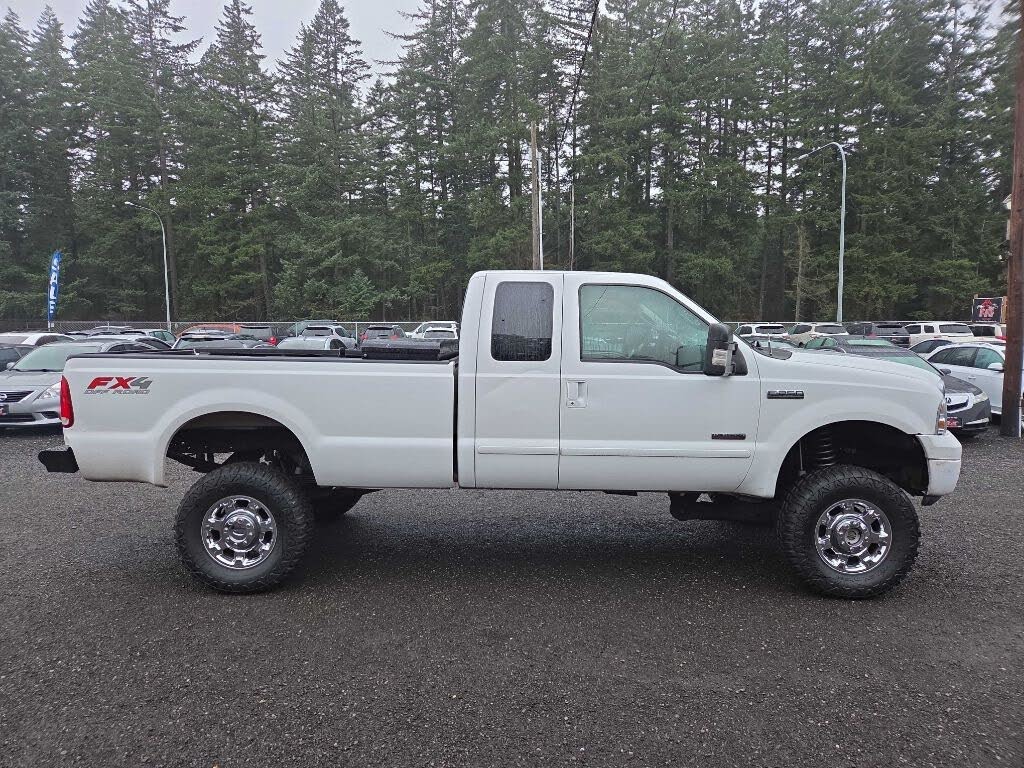2005 Ford F-250 Super Duty XL Extended Cab 4WD