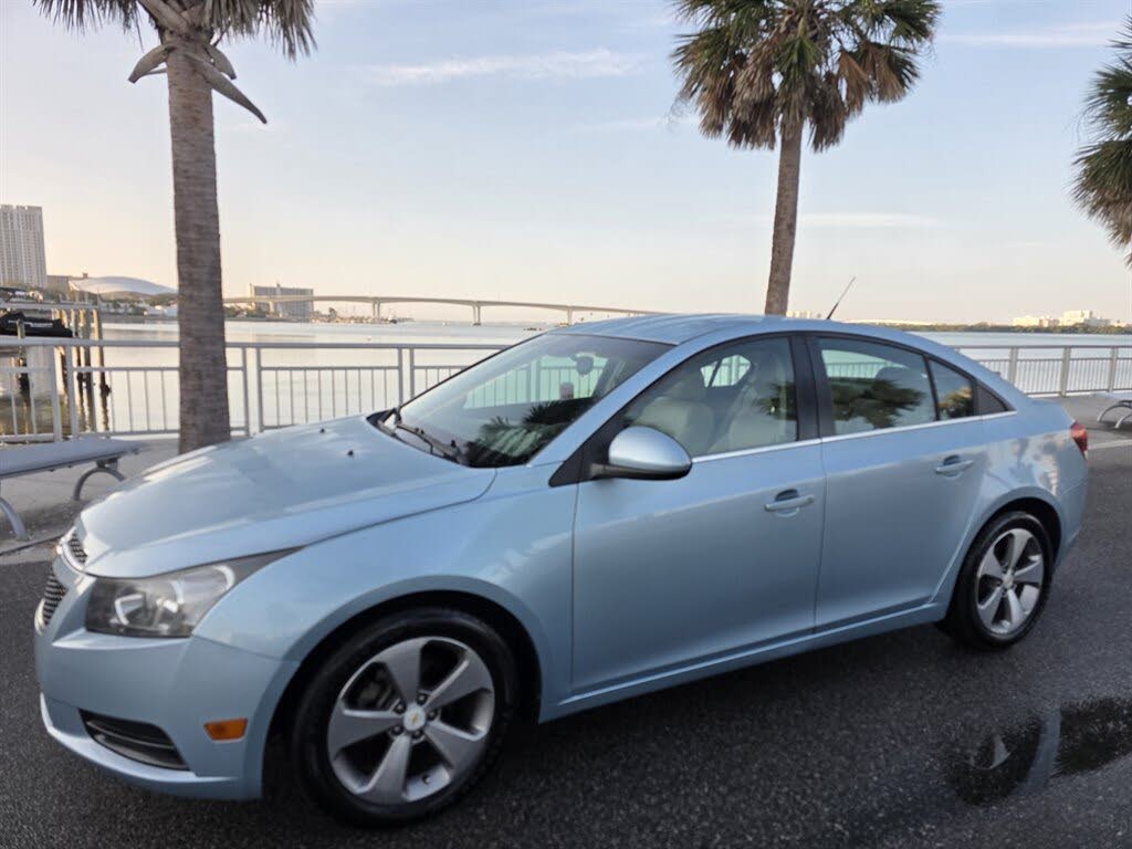 2011 Chevrolet Cruze 2LT Sedan FWD
