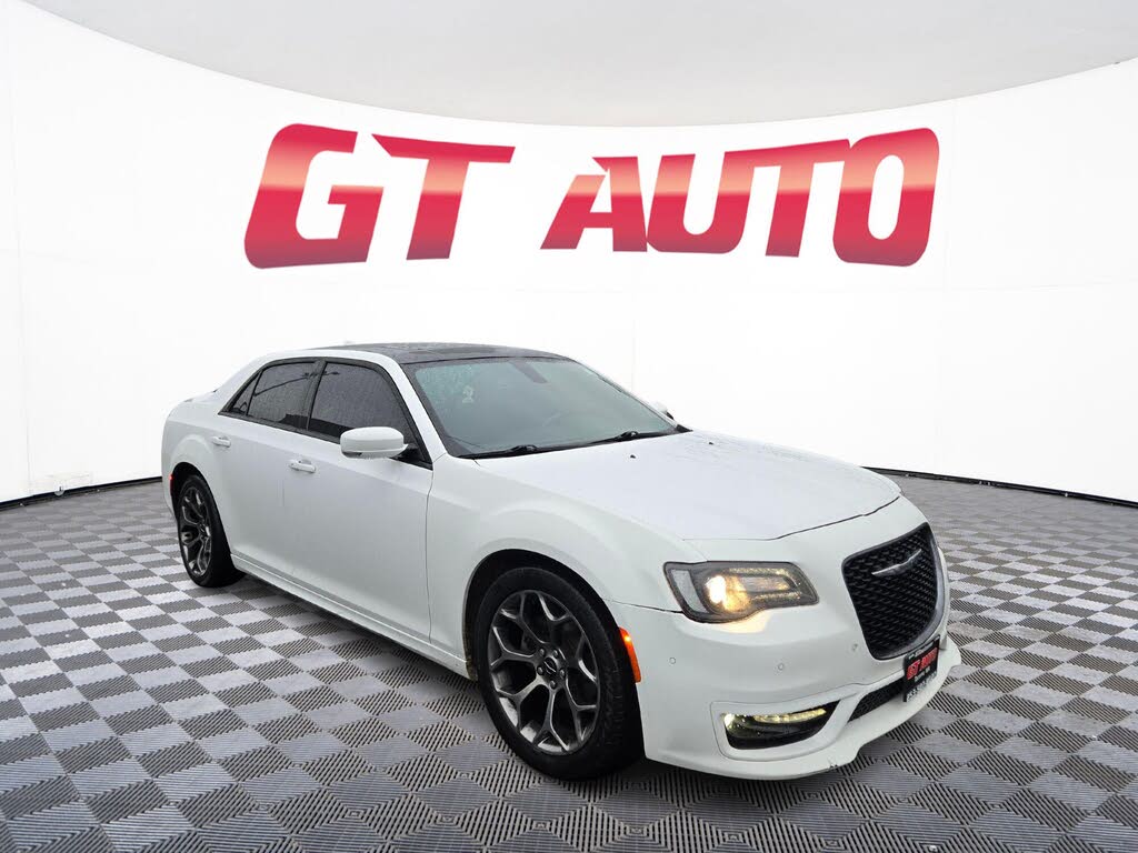 2018 Chrysler 300 S RWD