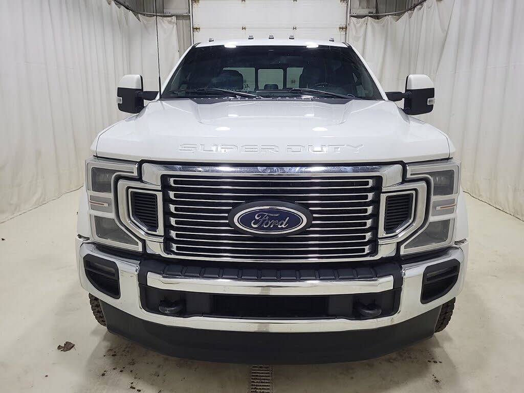 2022 Ford F-450 Super Duty Lariat Crew Cab LB DRW 4WD