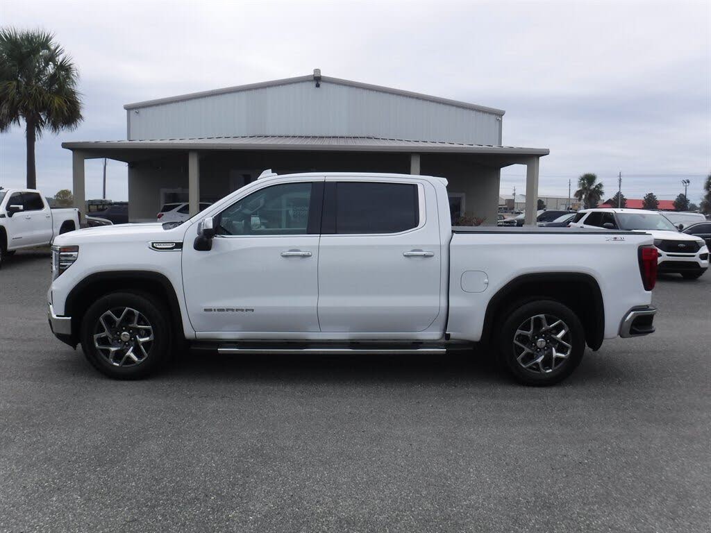 2023 GMC Sierra 1500 SLT Crew Cab 4WD