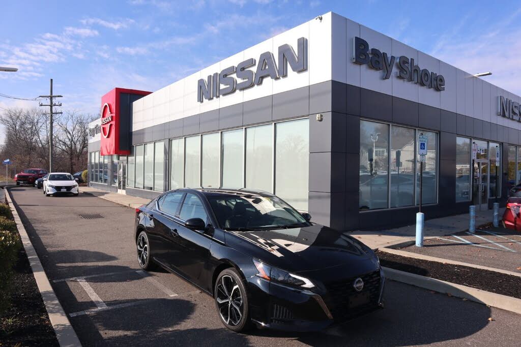 2025 Nissan Altima 2.5 SR FWD