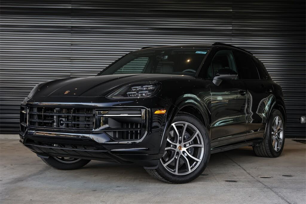 2025 Porsche Cayenne AWD