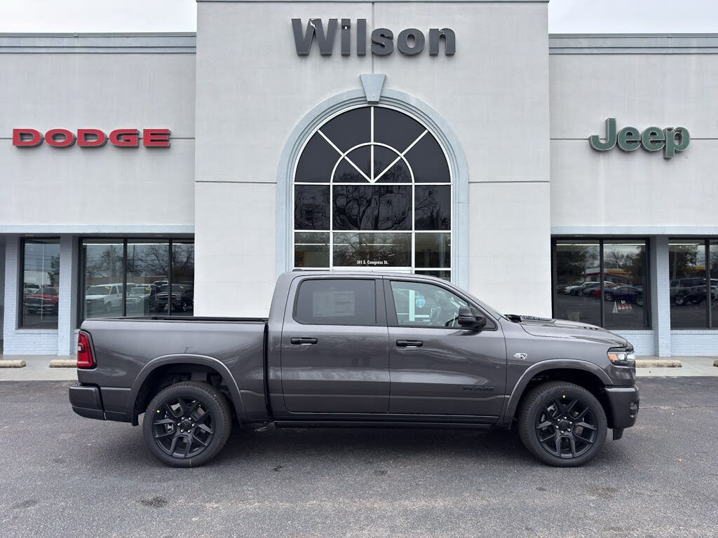 2026 RAM 1500 Laramie Crew Cab 4WD