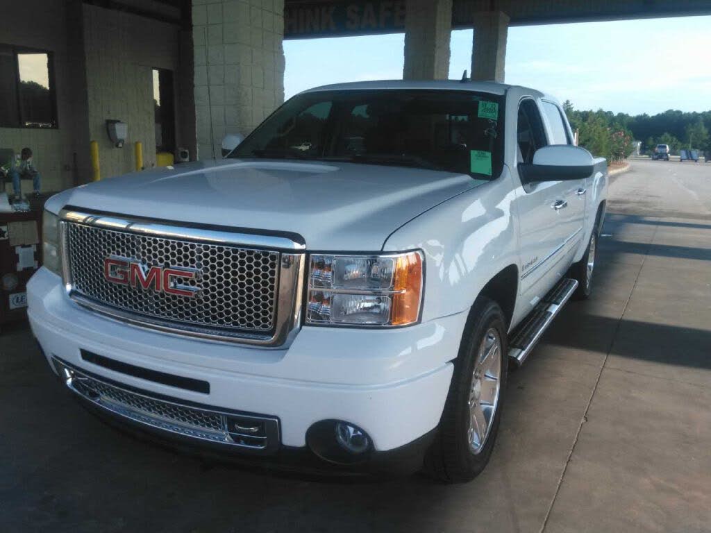 2008 GMC Sierra 1500 Denali Crew Cab AWD