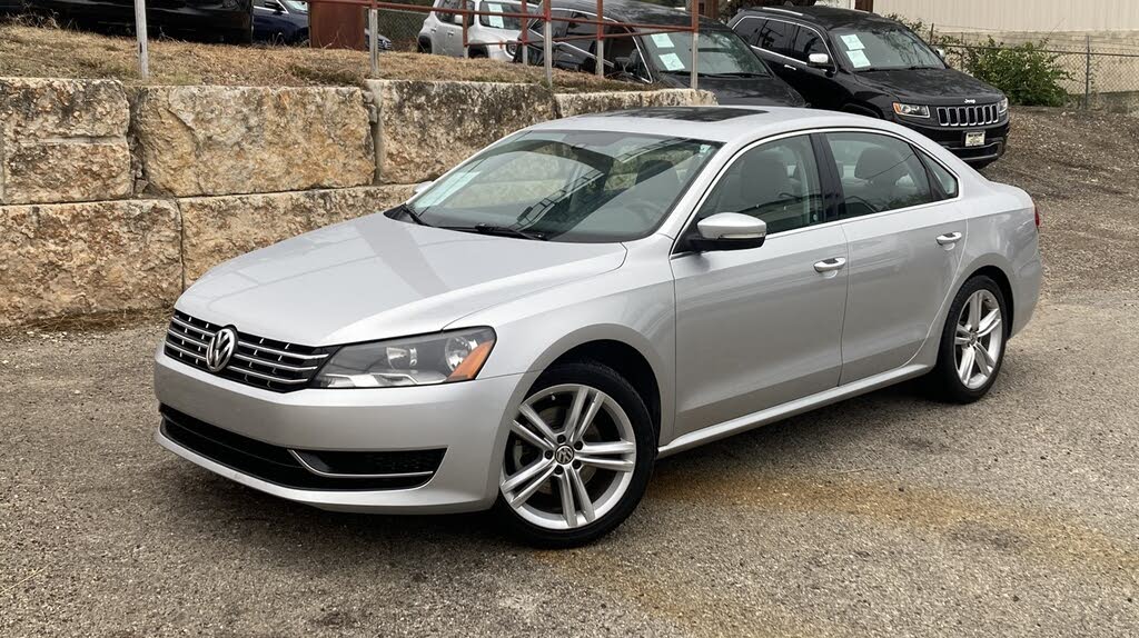 2014 Volkswagen Passat TDI SE with Sunroof