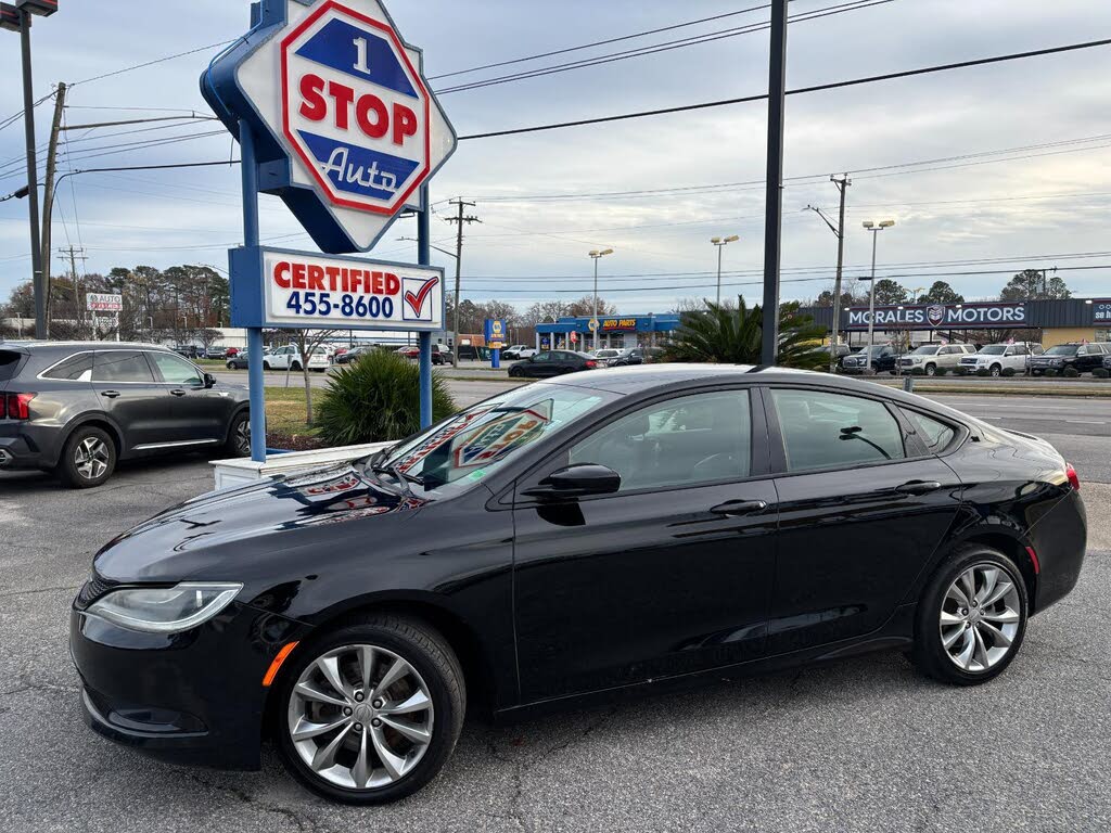 2015 Chrysler 200 S Sedan FWD