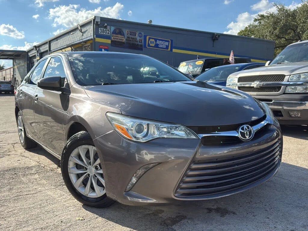 2016 Toyota Camry LE