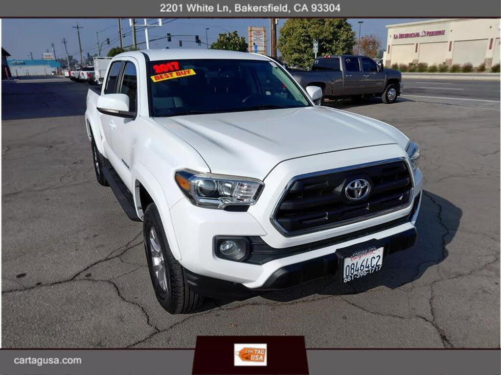 2017 Toyota Tacoma SR5 V6 Double Cab RWD