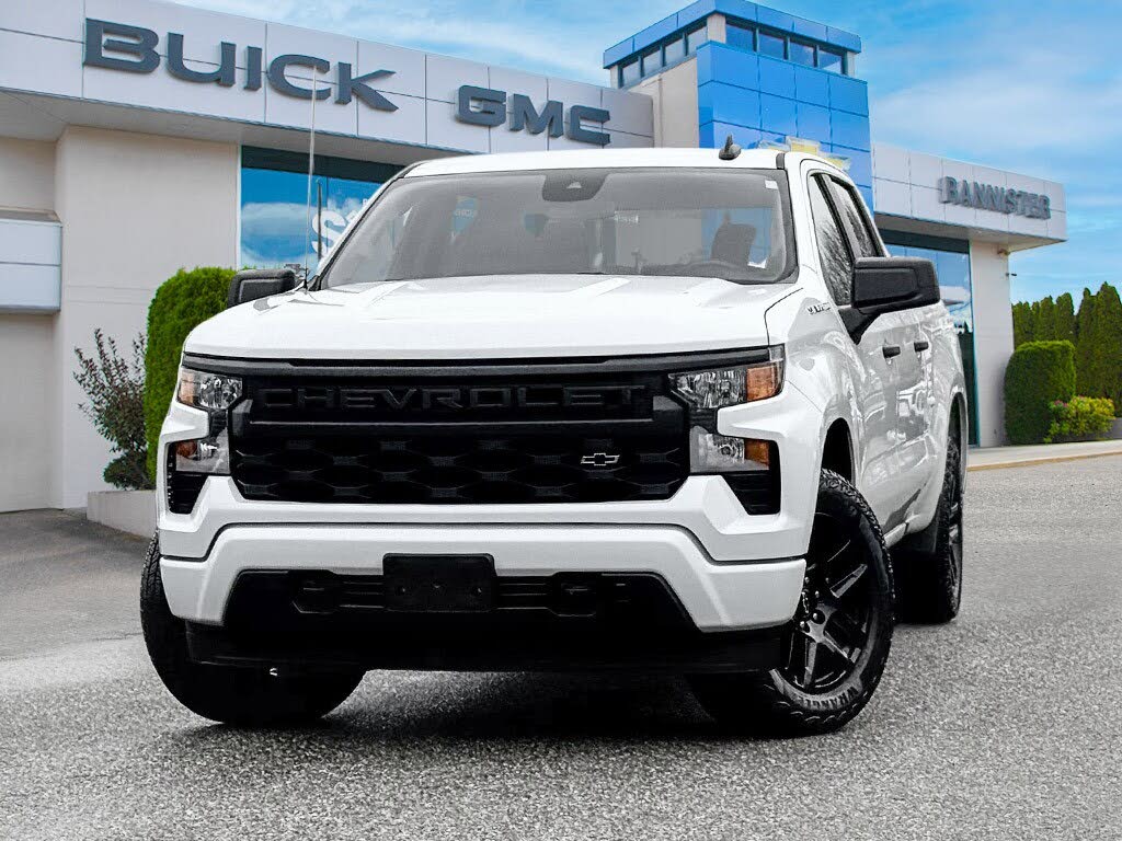 Chevrolet Silverado 1500 Custom Crew Cab 4WD 2023