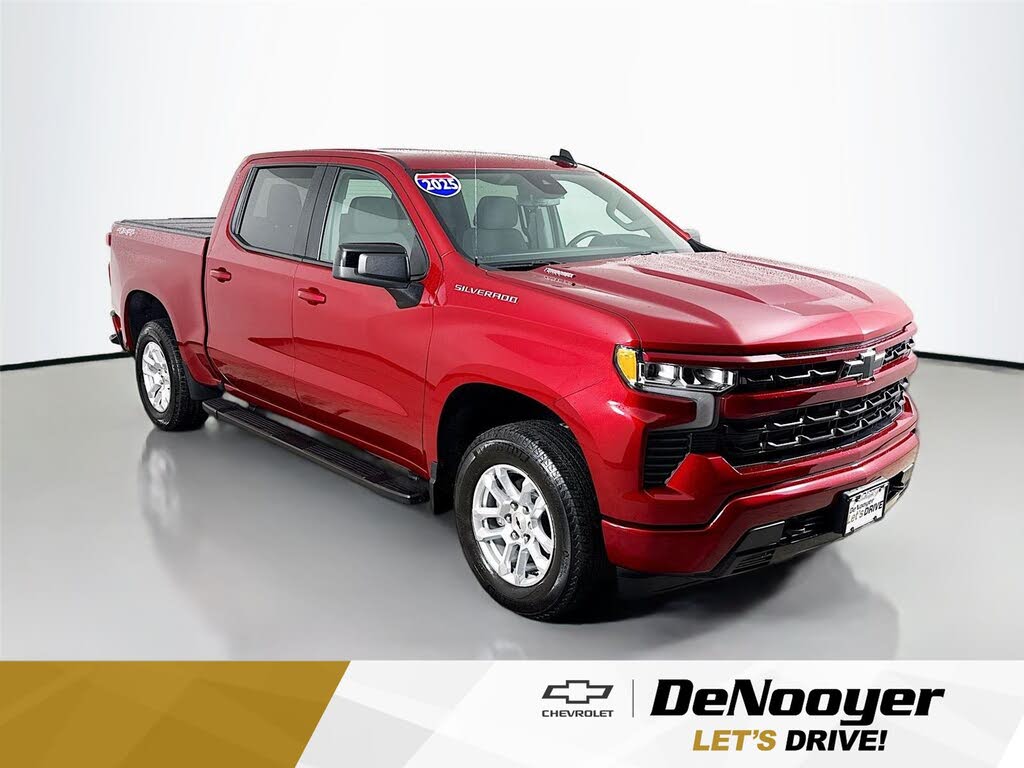 2025 Chevrolet Silverado 1500 RST Crew Cab 4WD