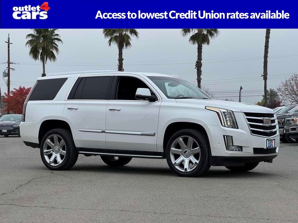 2017 Cadillac Escalade Luxury RWD