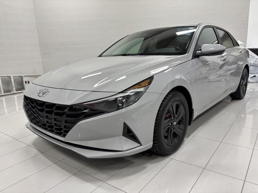2022 Hyundai Elantra Preferred FWD
