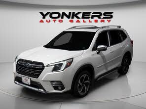 Subaru Forester Touring Crossover AWD