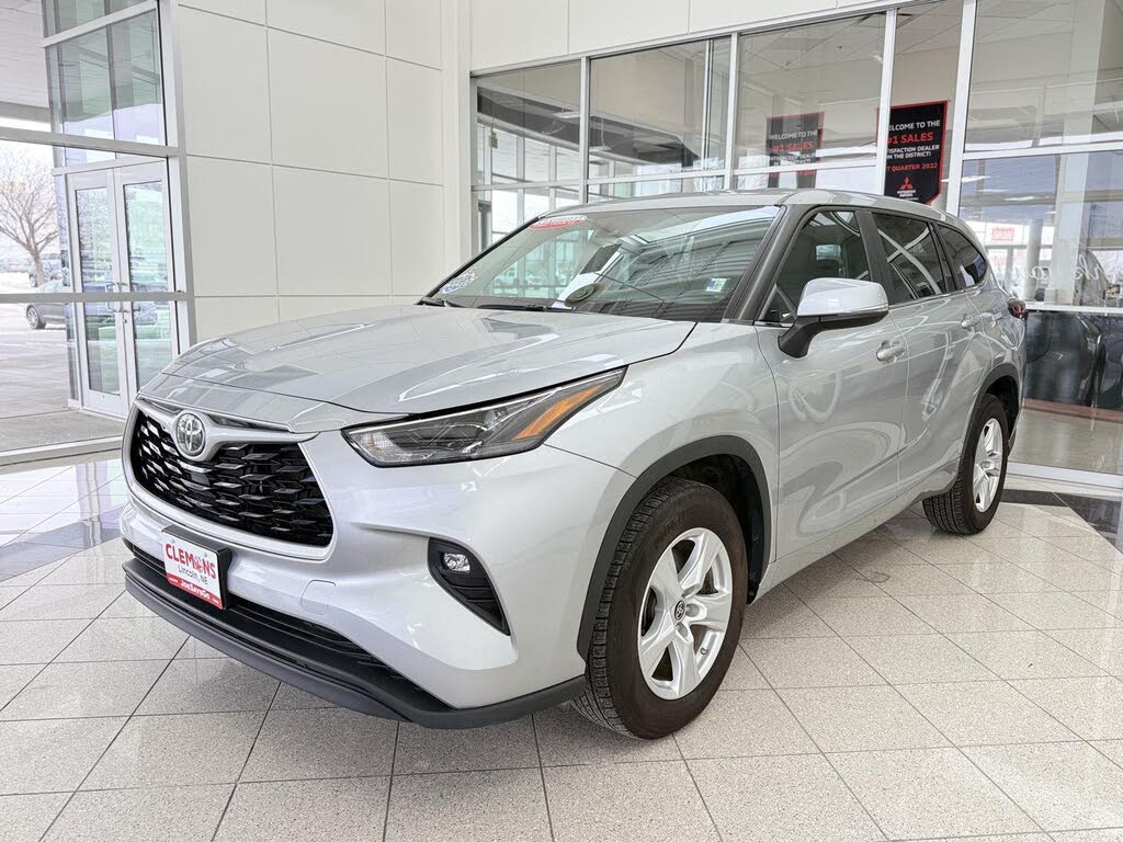 2023 Toyota Highlander LE FWD
