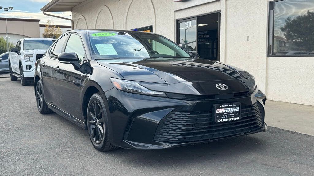 2025 Toyota Camry LE FWD