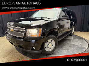 Chevrolet Suburban 2500 LT 4WD
