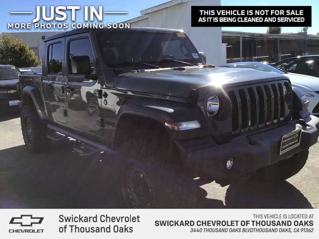 2020 Jeep Gladiator Sport S Crew Cab 4WD
