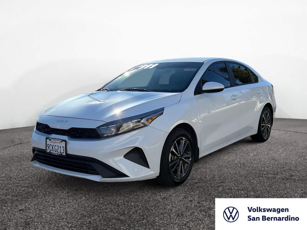 2022 Kia Forte LXS FWD