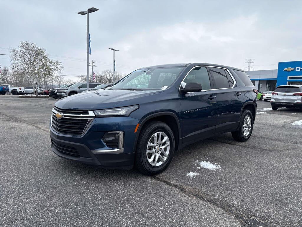2023 Chevrolet Traverse LS FWD