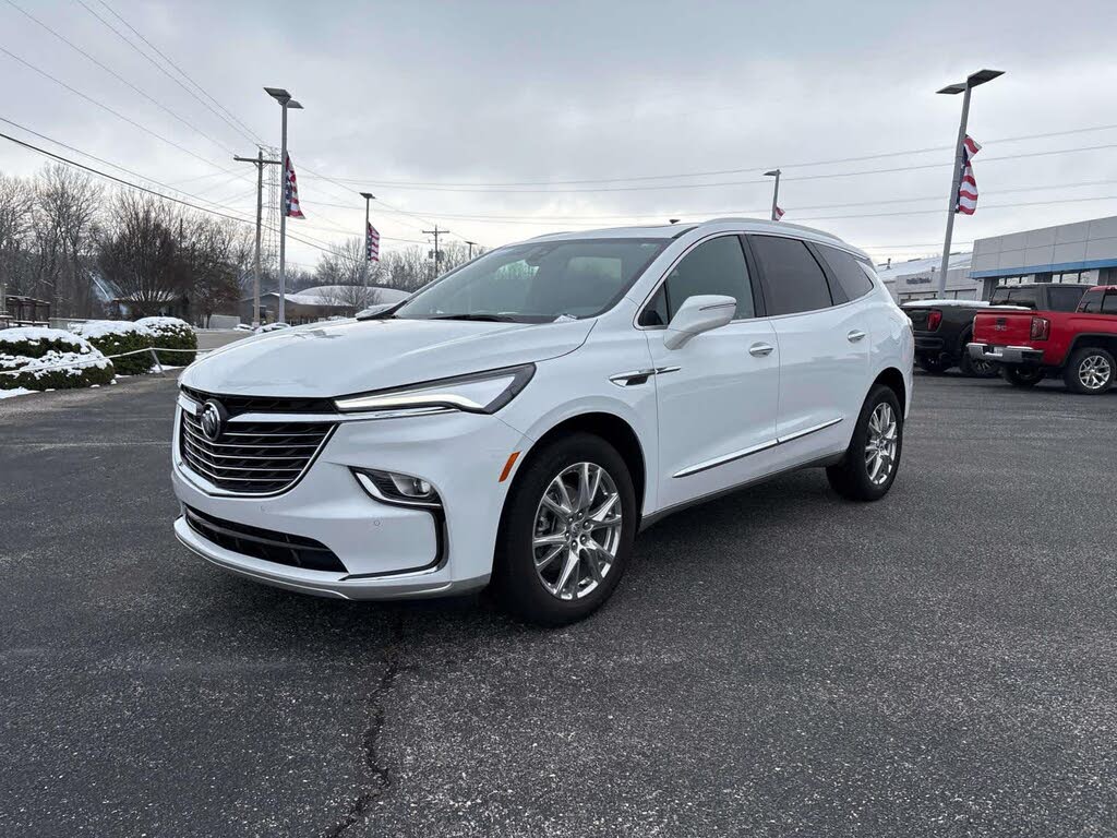 2024 Buick Enclave Essence FWD