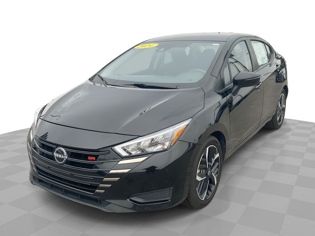 2024 Nissan Versa SR FWD
