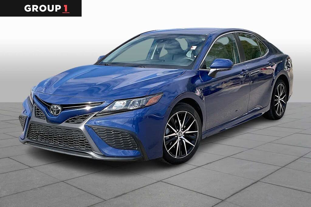 2024 Toyota Camry SE FWD