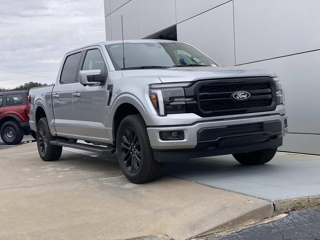 2025 Ford F-150 Lariat SuperCrew 4WD